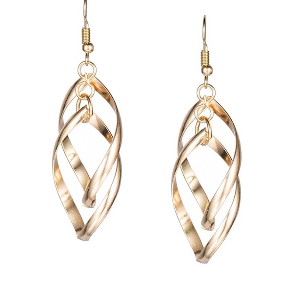 Jewelry - Gold Twist Dangle Earrings (Z25)